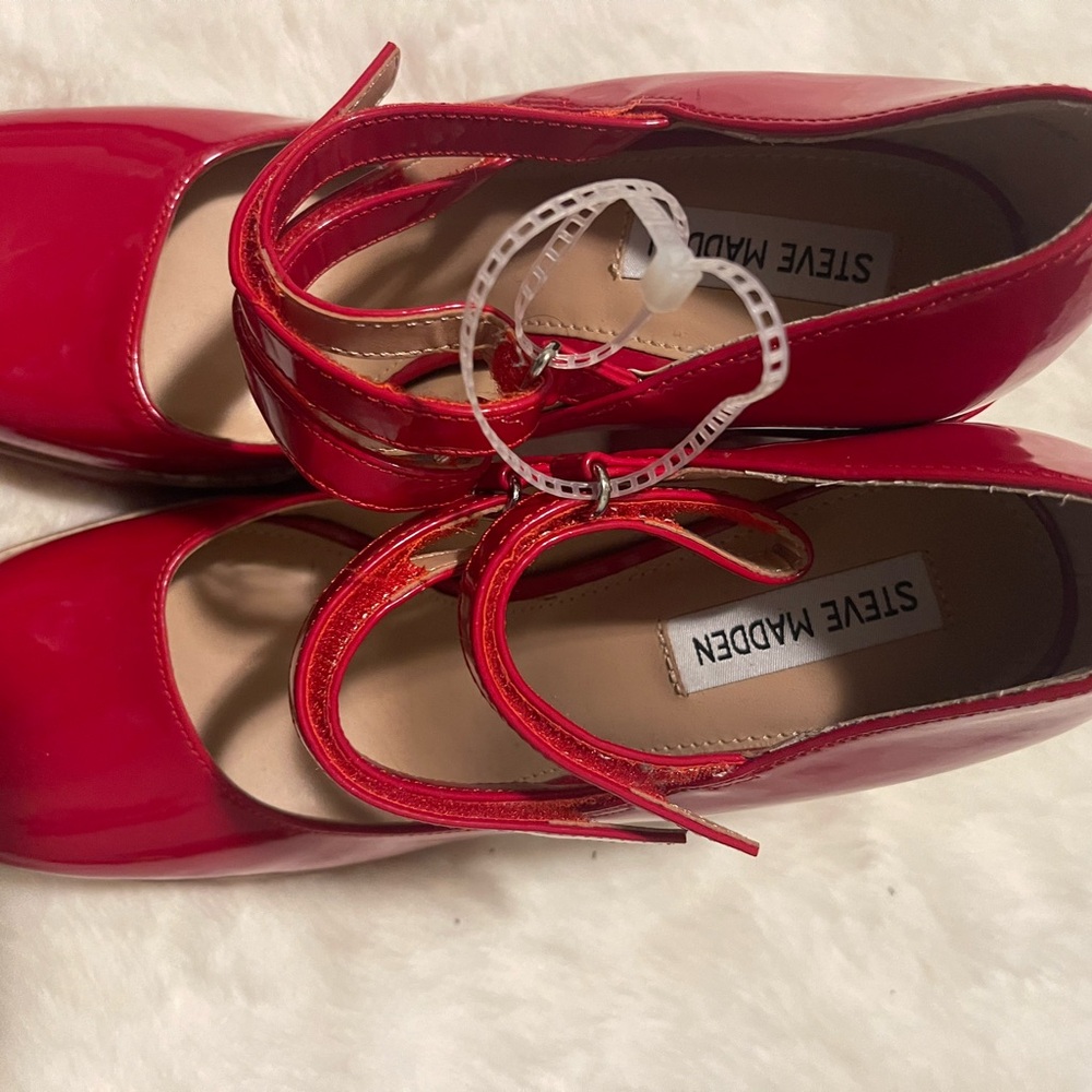 Steve Madden Glossy Red Heels - Picture 2 of 7